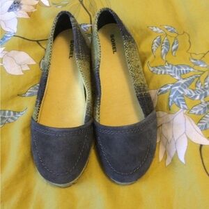 Sorel Yellow and Gray Flats Comfortable Slip-On Loafers